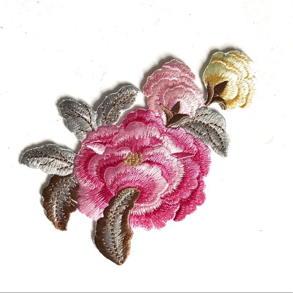 Pink Rose Embroidery Patch - New - Picture 3 of 3
